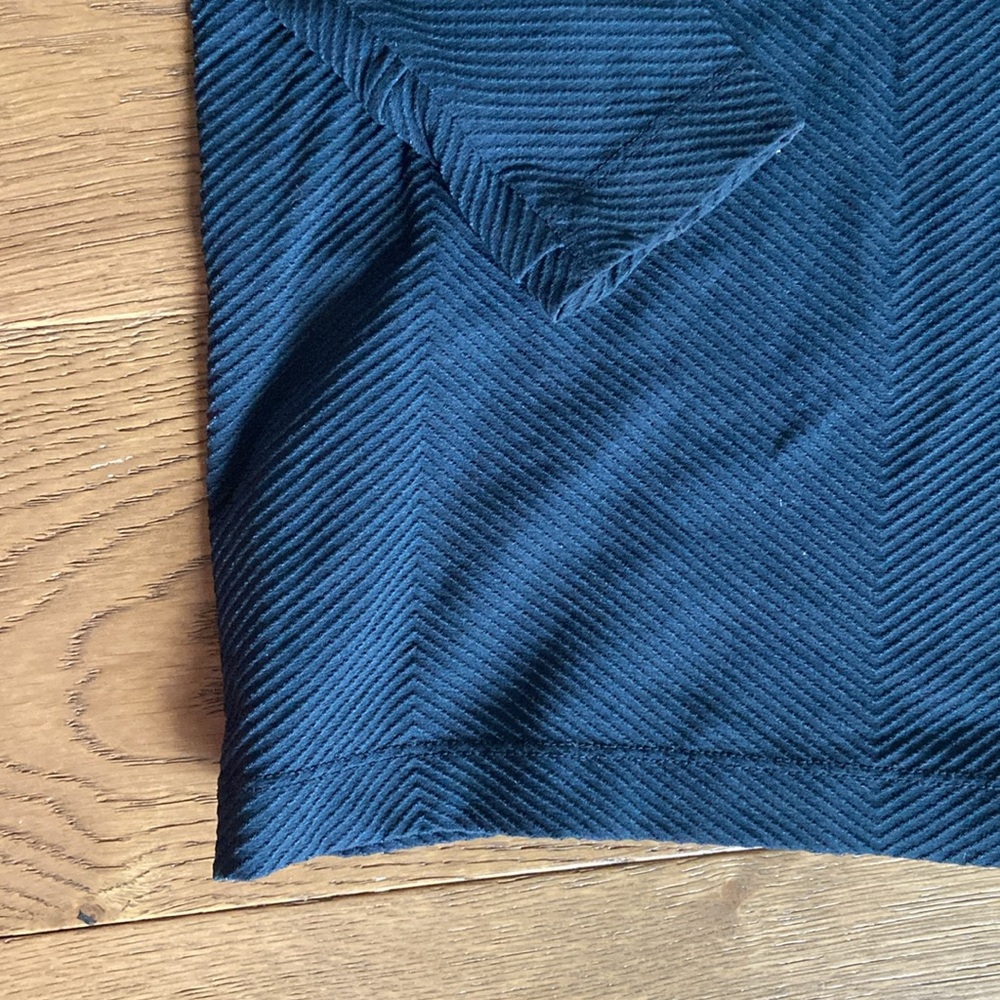 NWOT - Athleta Women’s Flurry Baclava Chevron Top - Picture 6 of 7